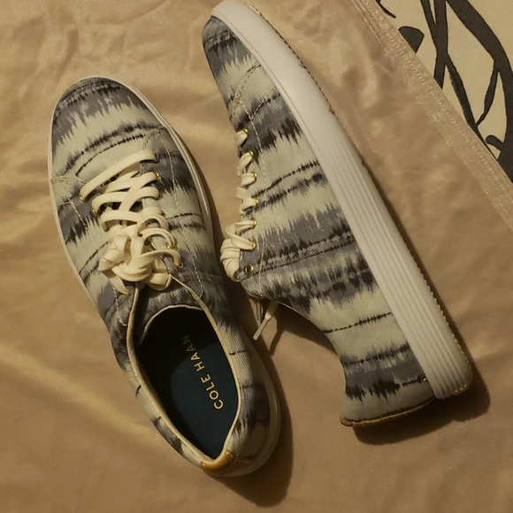 Cole Haan NEW Sneakers - Picture 10 of 11